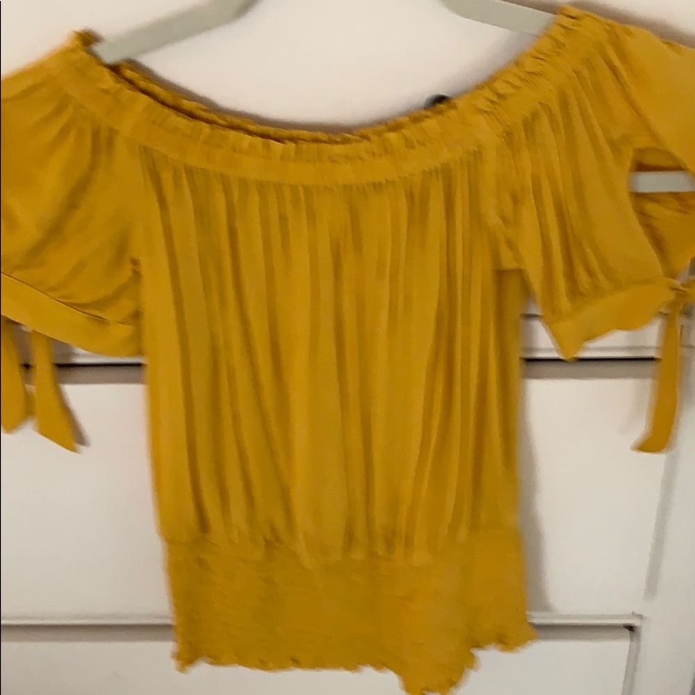 Mustard blouse express